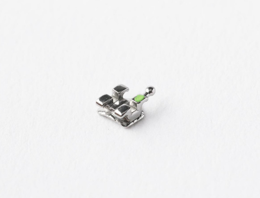 Kẹp chỉnh răng có thể gắn 0.022 