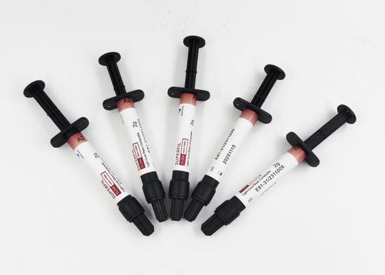 Vật liệu điền răng chảy 2g / ống tiêm Nano Hybrid Light Cure Composite